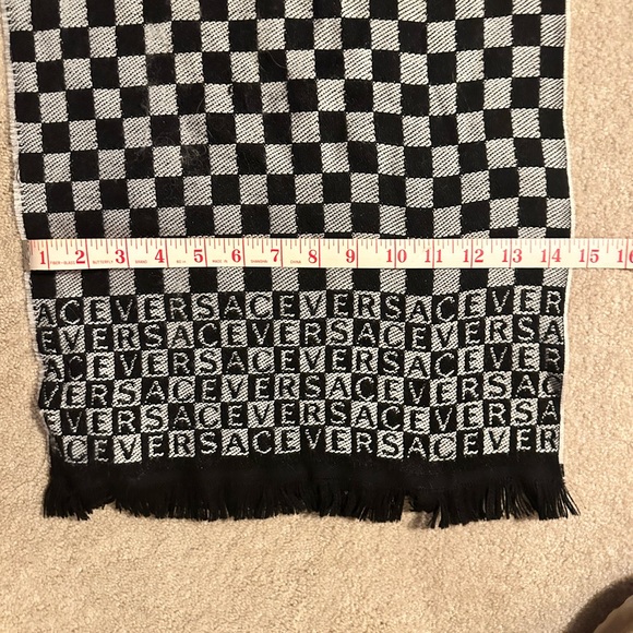 Gianni Versace Cashmere Scarf - Picture 3 of 5